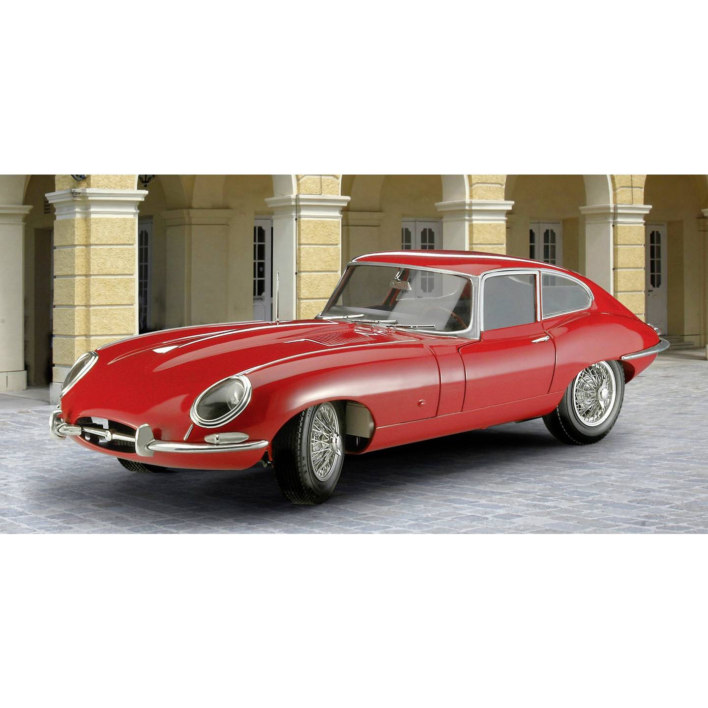 Revell 07668 Jaguar E-Type (Coupé) - Sportwagenklassiker Modell 1:24