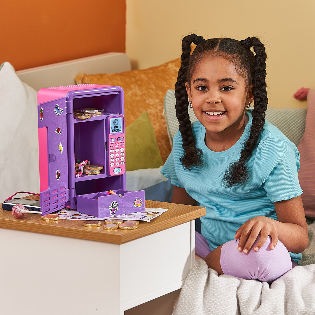 VTech Kidisecrets Traumtresor aus Kunststoff in Pink/Violett, Safe mit Zahlencode, LCD-Uhr, 6 Spiele, Wecker, Timer, 3 Lieder & 10 Melodien, 3 Fächer, Aufkleber, kindersicher ab 6 J., Kind, Weiblich, Mädchen, Person