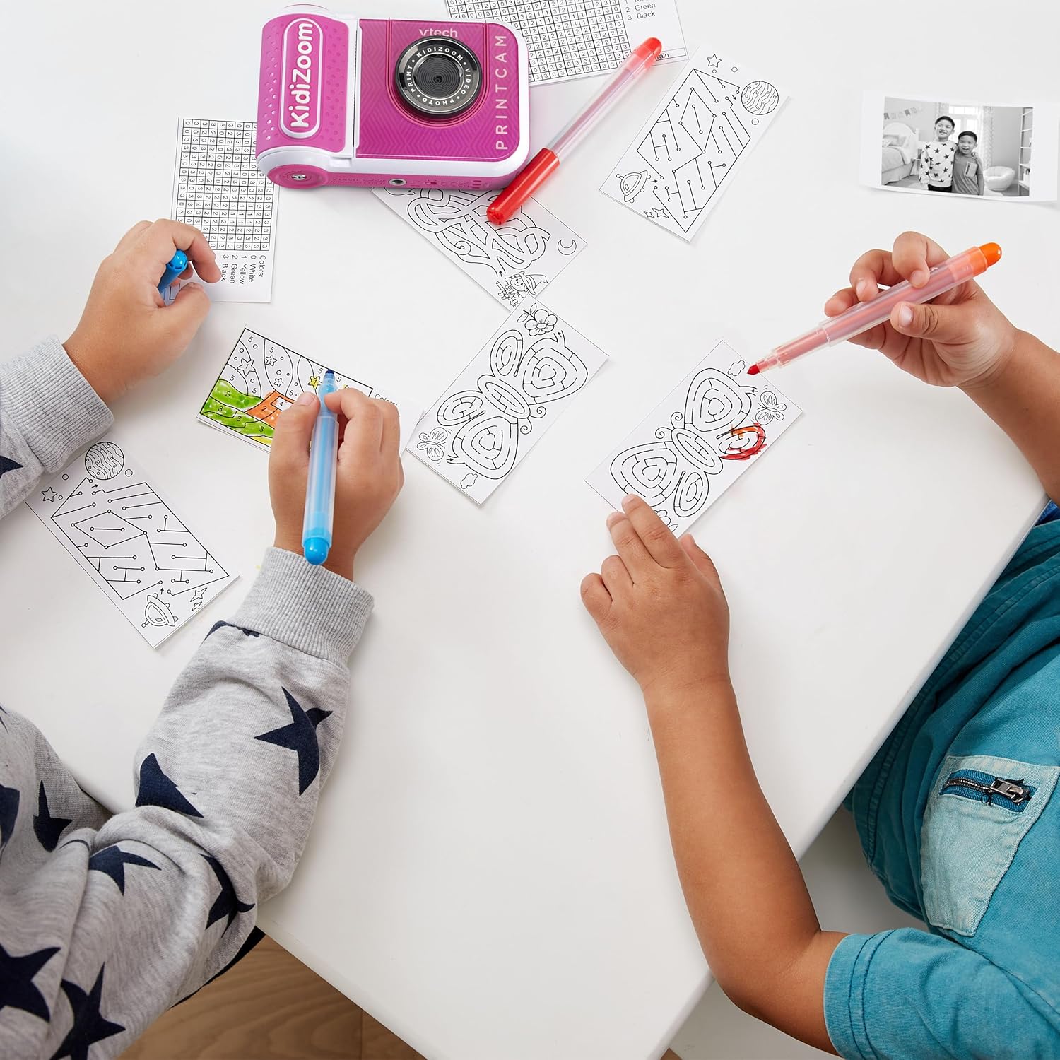 VTech KidiZoom Print Cam in Pink, robuste Kunststoff-Kamera mit 2 MP, 4× Zoom, Thermodrucker, 110 Druckvorlagen, 40 Effekte, LCD, microSD-Slot, Akku, ab 4 J.,