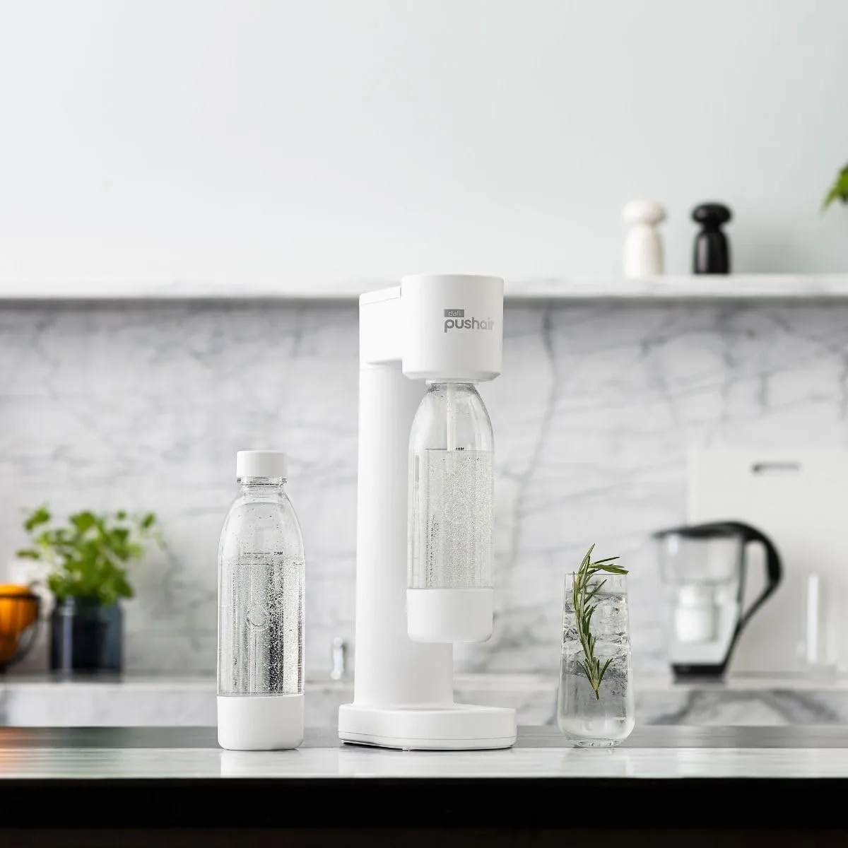 PEARLCO 079058 DAFI Wassersprudler Pushair inkl. CO₂-Zylinder und 0,7 l Flasche, Weiß