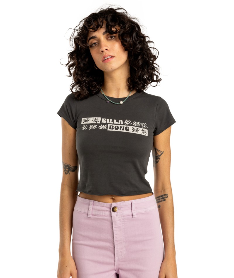 T-shirt, Person, Hemd, Kurze, Hosen, Halskette