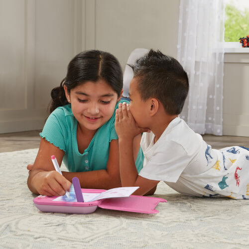 VTech Kidisecrets Magic Glow Tagebuch mit PIN-Code, UV-Lampe & unsichtbarer Tinte, 5 Spiel-Aktivitäten Melodie, Quiz, Lebensweisheiten etc., kindersicheres Batteriefach, ab 6 Jahren,